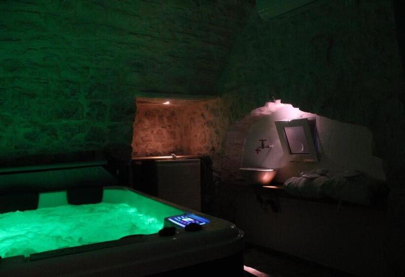 자쿠지 스위트, Albergo Diffuso Dimora Rossi B&b