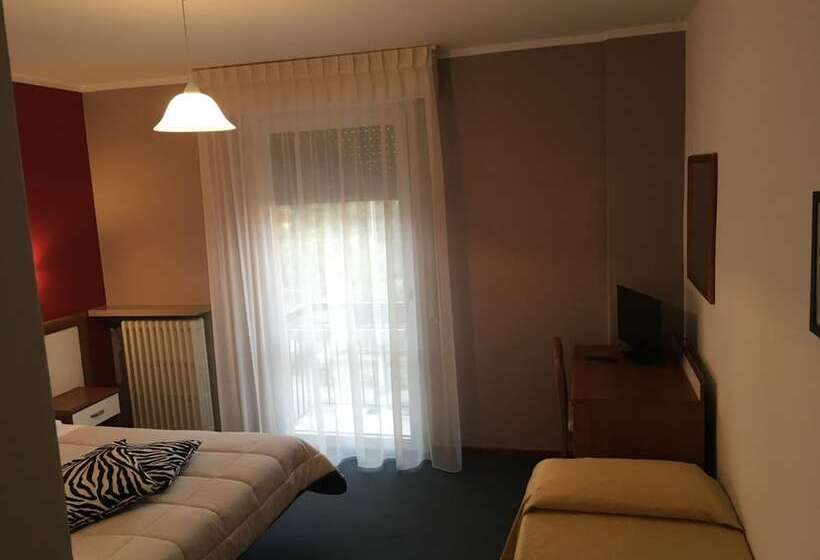 Номер Стандарт Трехместный, Cortina