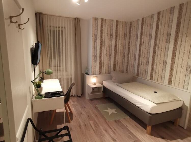 اتاق اکونومی یک تخته, City Hotel Franziska
