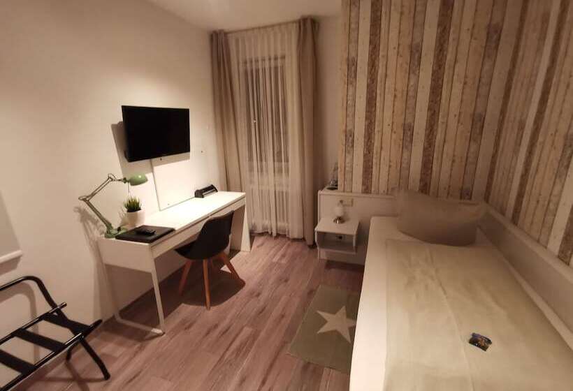 اتاق اکونومی یک تخته, City Hotel Franziska