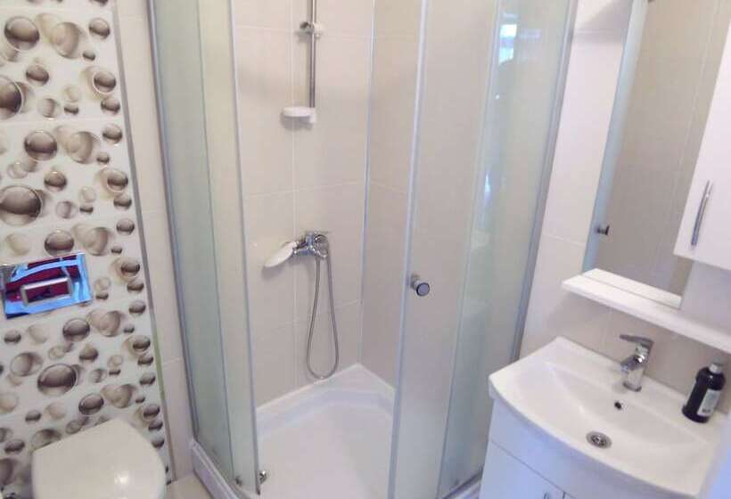 سوییت با چشم‌انداز دریا, Izmir Tatil Evi Beach Resort