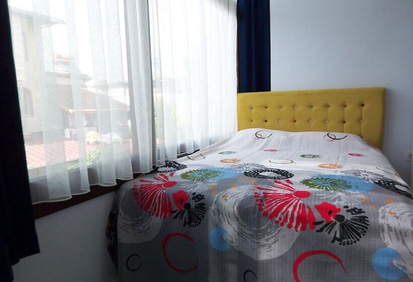 سوییت با چشم‌انداز دریا, Izmir Tatil Evi Beach Resort