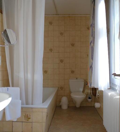 Номер Стандарт Трехместный, Parkhotel Goldlinde