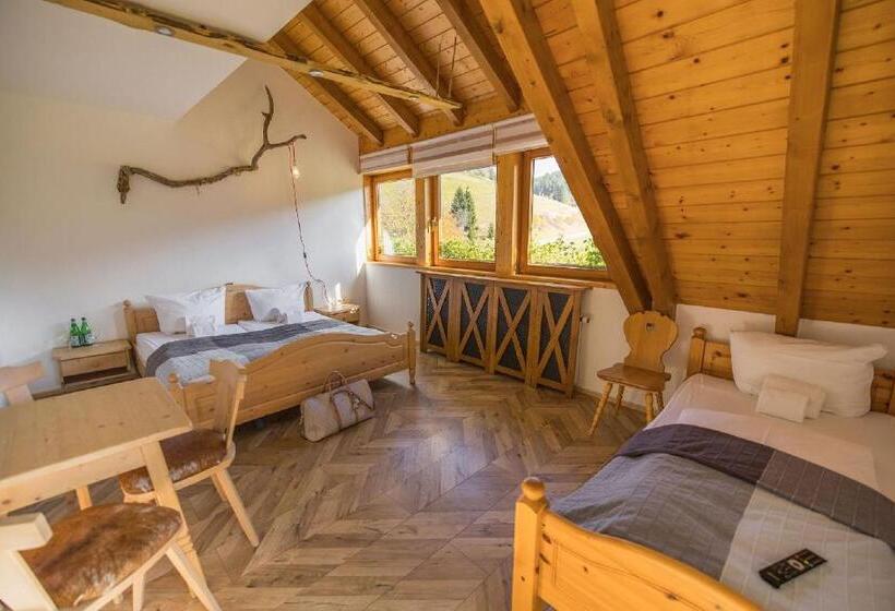 Номер Стандарт Трехместный, Berghotel Und Restaurant Kräuter Chalet