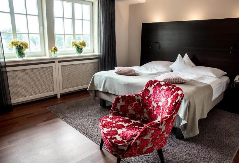 Номер Стандарт, Schlosshotel Münchhausen