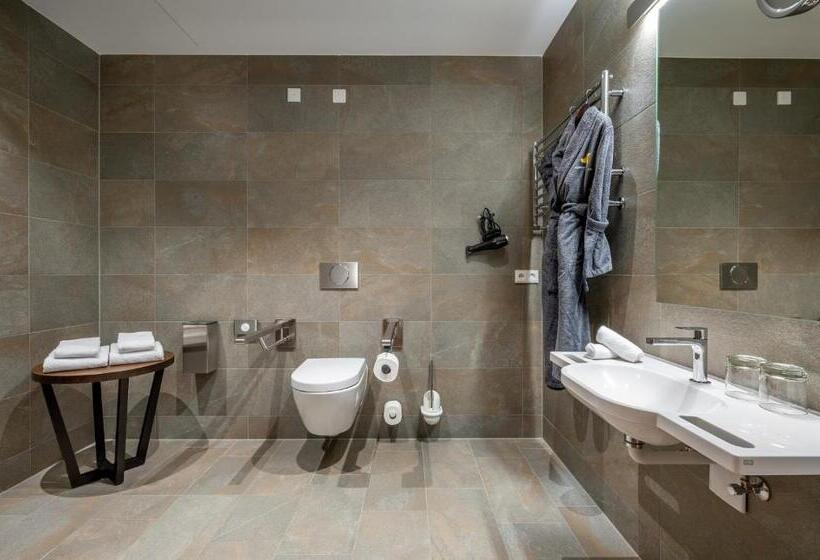 Номер Стандарт Адаптированный для Инвалидов, Klosterhof – Alpine Hideaway & Spa