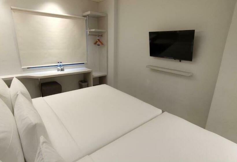 Habitació Triple Estàndard, Agogo Downtown Hotel Surabaya