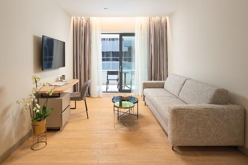 سوئیت با بالکن, Boutique Hotel Porto