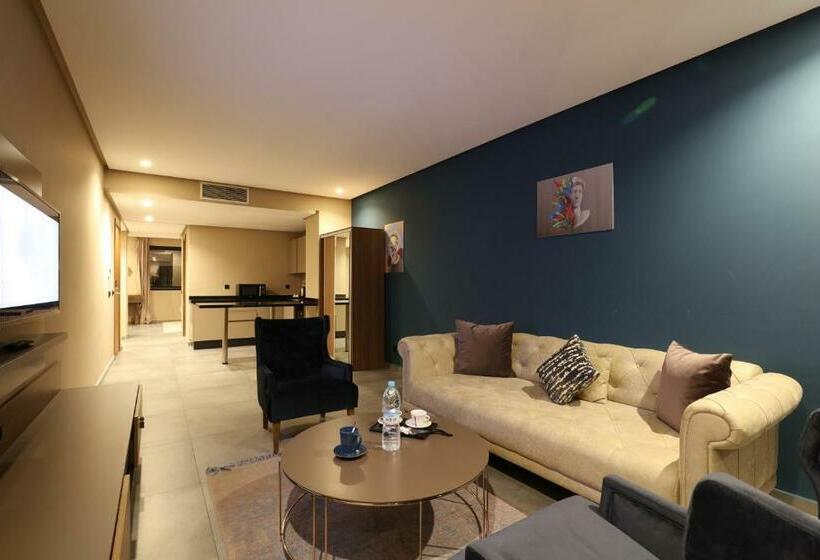 سوئیت جونیور با تراس, Address Hotel Casablanca
