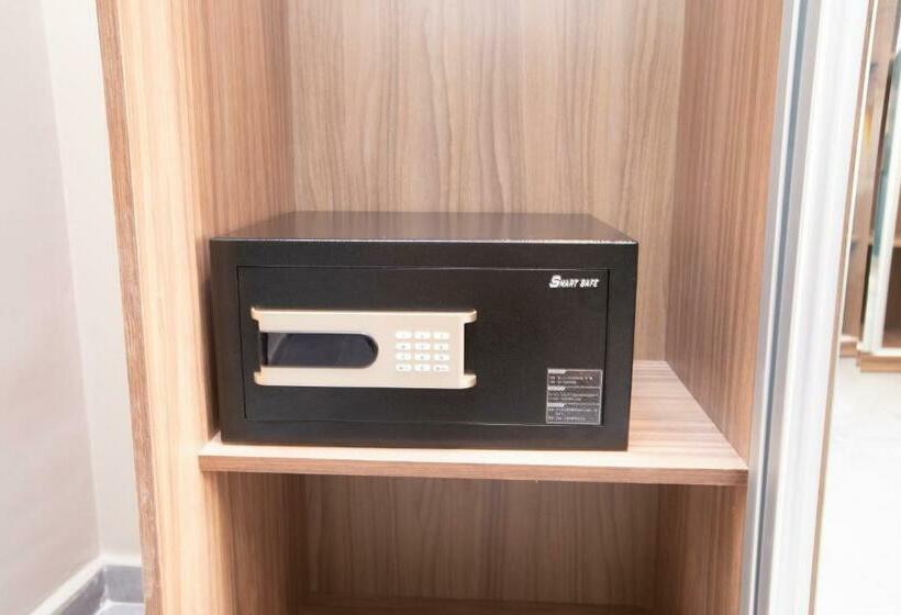 سوئیت جونیور با تراس, Address Hotel Casablanca