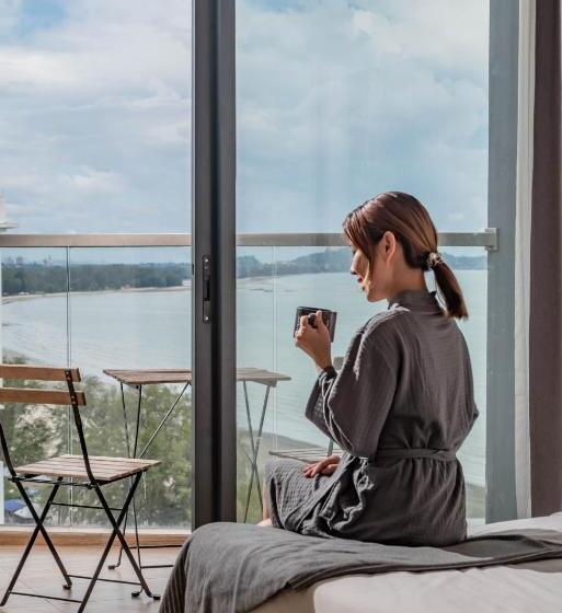 آپارتمان 1 خوابه با چشم‌انداز دریا, Timurbay Beachfront By Perfect Host