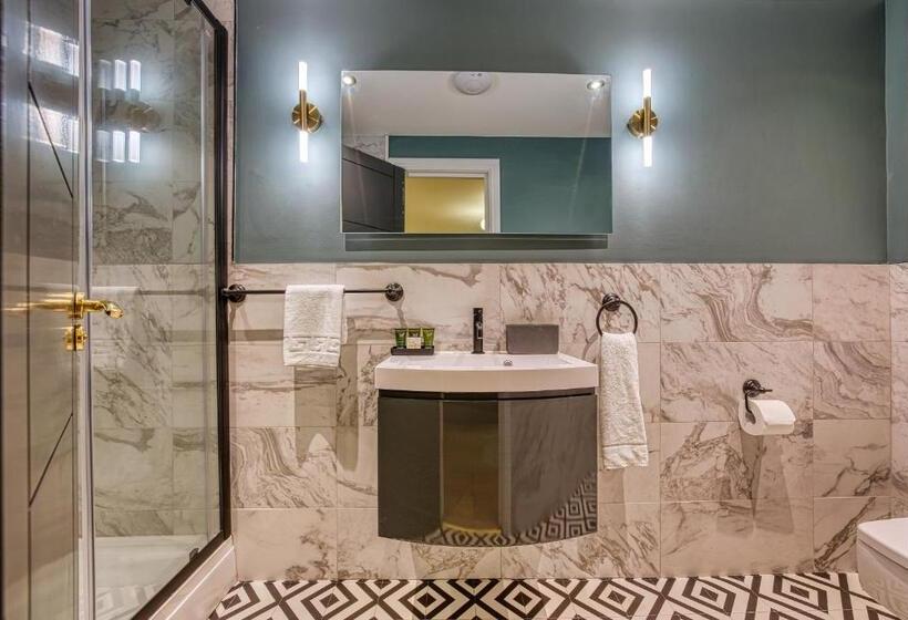 Апартаменты 1 Спальня Нижний Этаж, Haworth Heights   An Amazing Aparthotel!