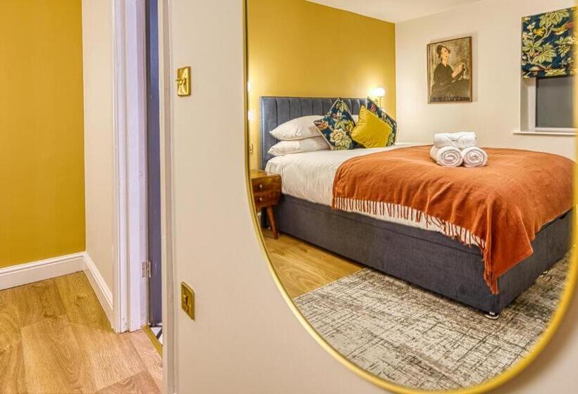 Апартаменты 1 Спальня Нижний Этаж, Haworth Heights   An Amazing Aparthotel!