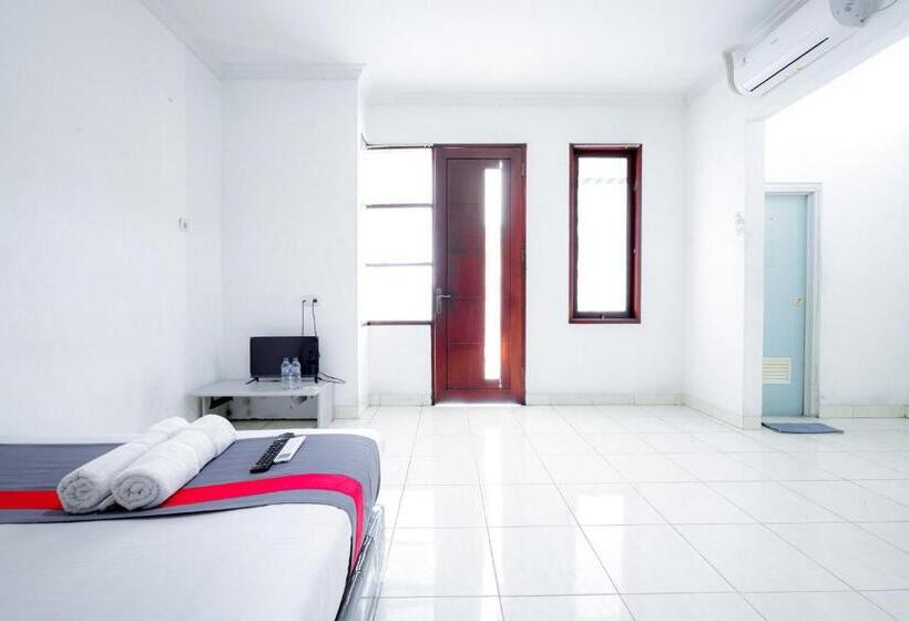 Delüks Oda, J&b Rooms Tomang Jakarta Mitra Reddoorz