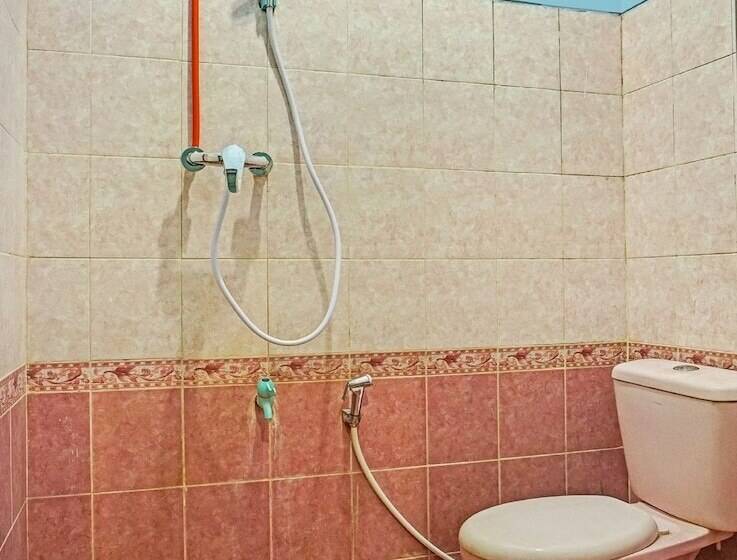 Standart Oda, J&b Rooms Tomang Jakarta Mitra Reddoorz