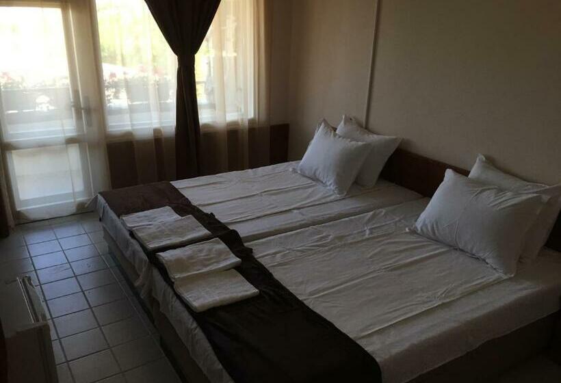 Номер Стандарт с Балконом, Guest House ,,emotion