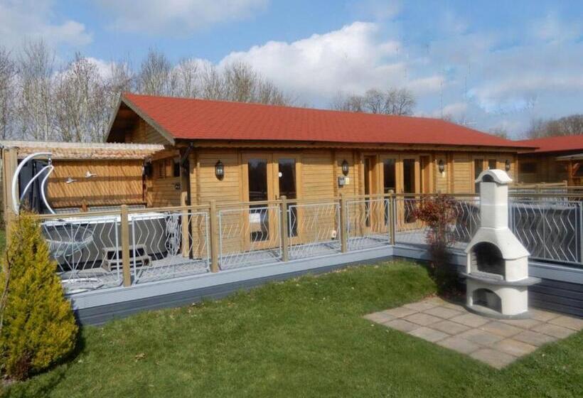 Дом 2 Спальни, Gadlas Park Holiday Cabins
