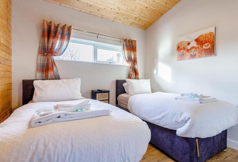Дом 3 Спальни, Gadlas Park Holiday Cabins