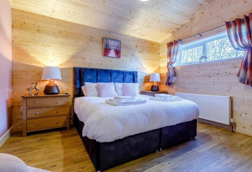 Дом 3 Спальни, Gadlas Park Holiday Cabins