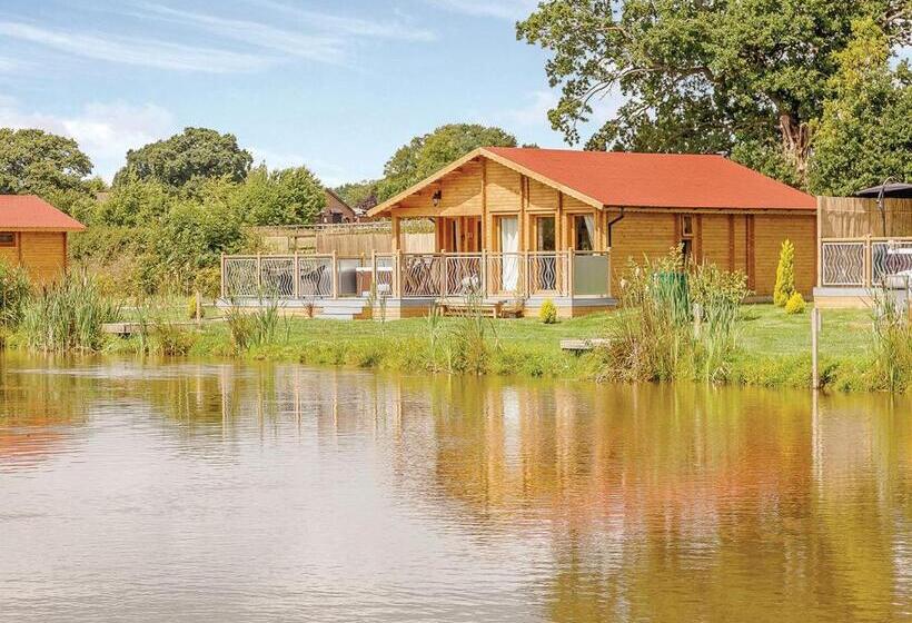 Дом 1 Спальня, Gadlas Park Holiday Cabins