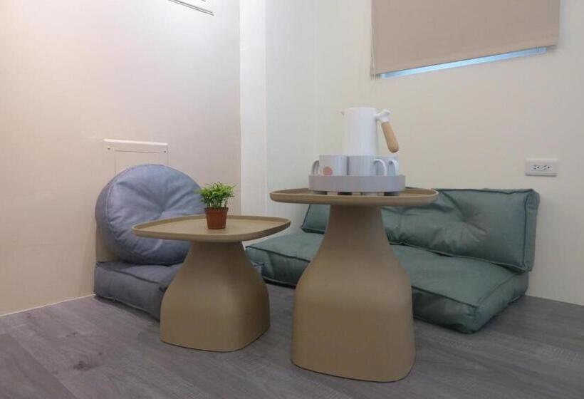 اتاق استاندارد چهارنفره با بالکن, Kozy Stay