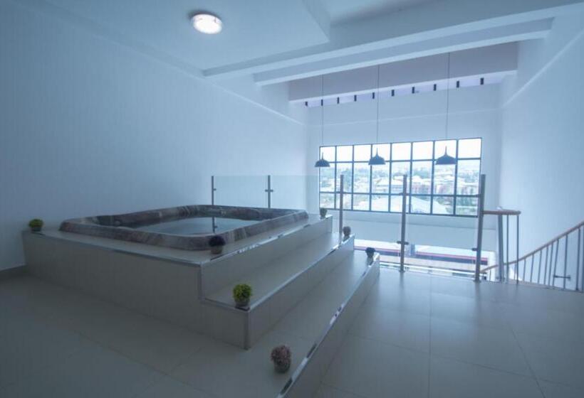 سوئیت پرزیدنت, Wdc Aparthotel   Buea