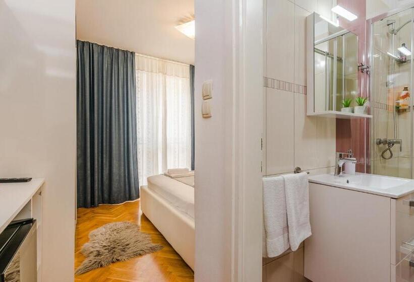 Номер Стандарт, Neva Room With Private Bathroom