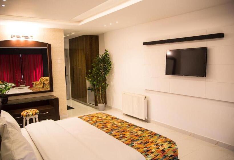 اتاق سوپریور با تخت بزرگ, Metropole