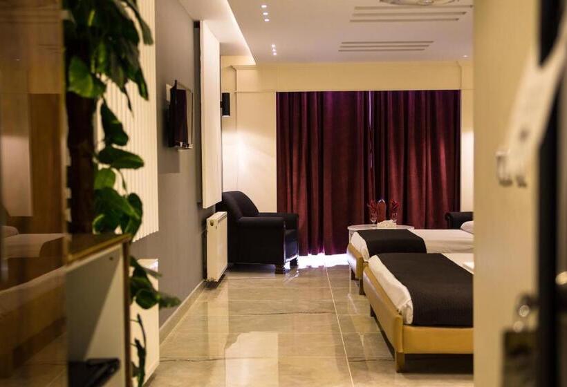اتاق اجرایی سه نفره, Metropole