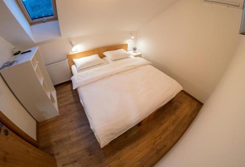 اتاق استاندارد, Petlov Salaš Rooms