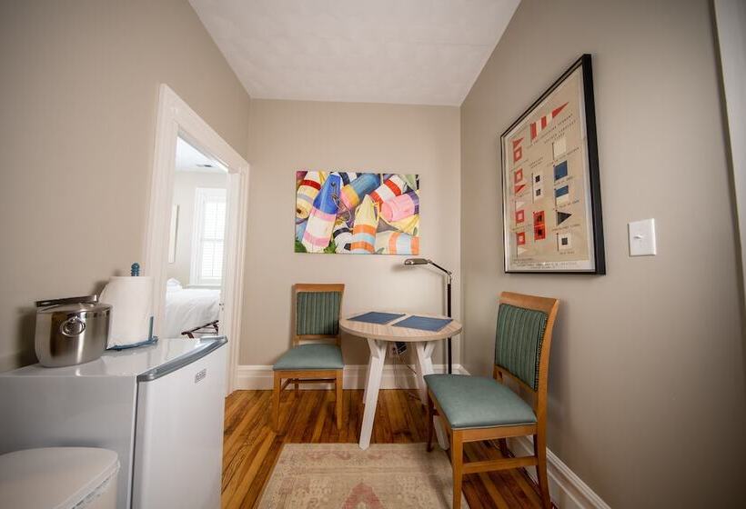 Номер Стандарт, The Edenton Collection Captain S Quarters Inn