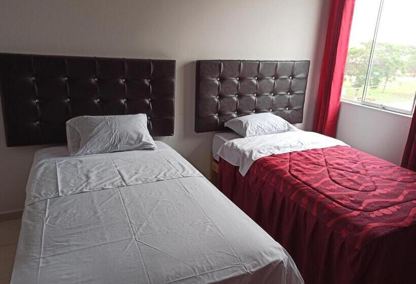 اتاق استاندارد سه نفره, Hospedaje Nápoles