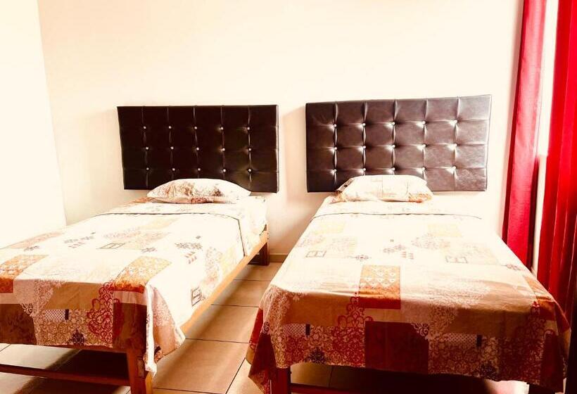 اتاق استاندارد سه نفره, Hospedaje Nápoles