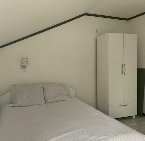 اتاق اکونومی, Guest House   Green Space