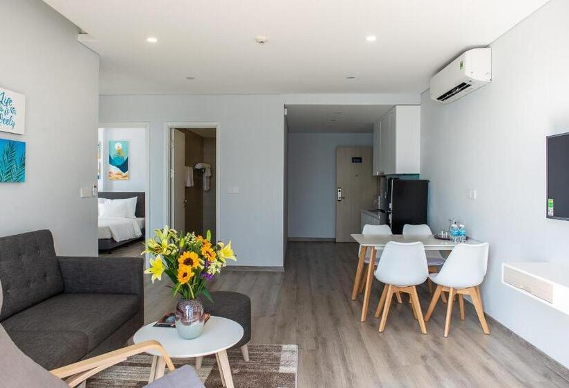 اتاق خانوادگی با چشم‌انداز دریا, Marina Suites Apartment