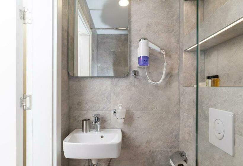 اتاق لوکس, Ornament Hotel And Apartments
