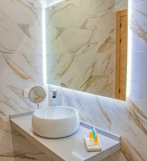 Номер Deluxe с Балконом, H Arena Mojacar
