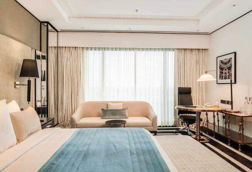 اتاق کلاب, Itc Narmada, A Luxury Collection Hotel, Ahmedabad