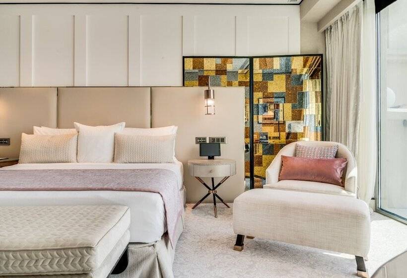 اتاق کلاب, Itc Narmada, A Luxury Collection Hotel, Ahmedabad