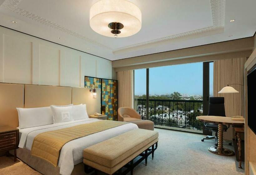اتاق اجرایی, Itc Narmada, A Luxury Collection Hotel, Ahmedabad