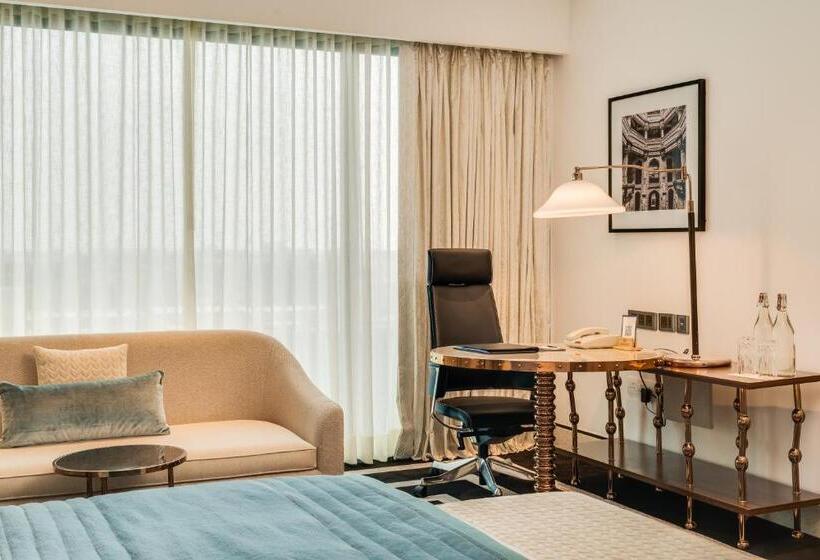 اتاق کلاب, Itc Narmada, A Luxury Collection Hotel, Ahmedabad
