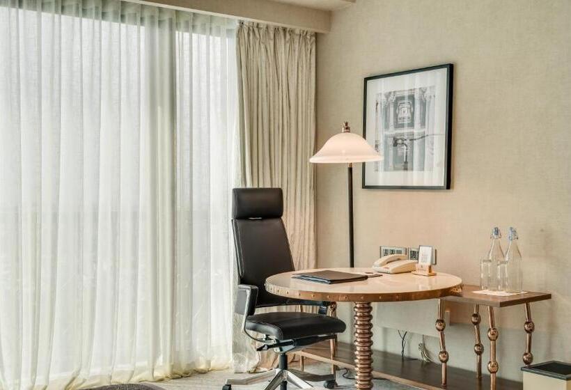 اتاق اجرایی با تخت بزرگ, Itc Narmada, A Luxury Collection Hotel, Ahmedabad