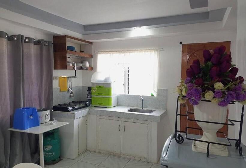 Семейный Номер Вид на Сад, Dosdos Guest House