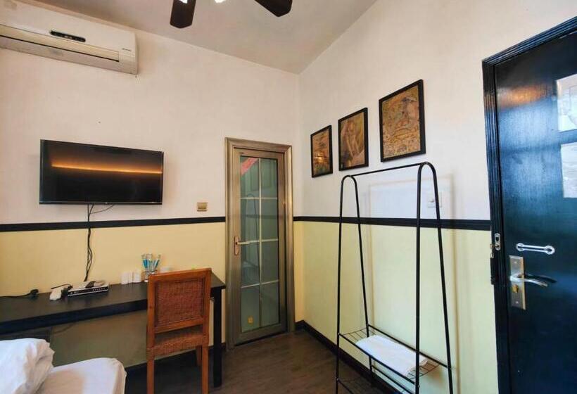 Номер Стандарт Индивидуальный, Haikou Banana Hostel