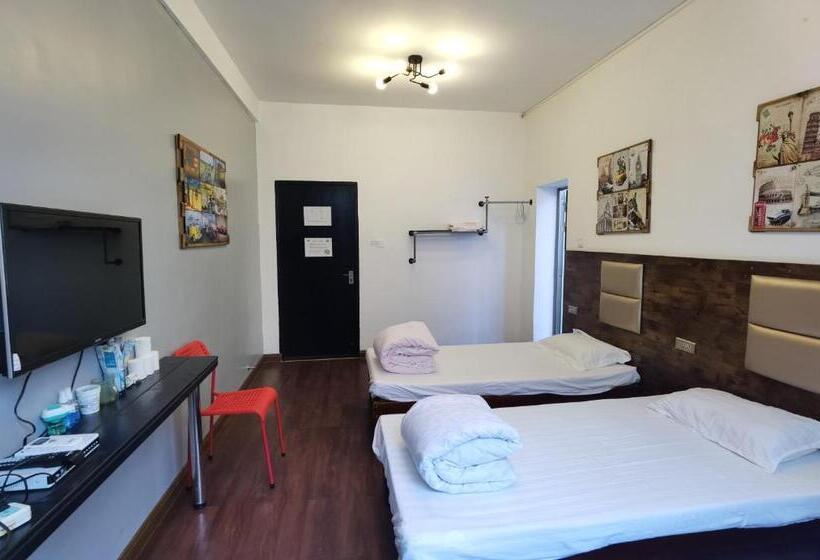 Номер Стандарт Трехместный, Haikou Banana Hostel
