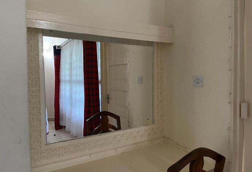 اتاق استاندارد با بالکن, Maasai Resort
