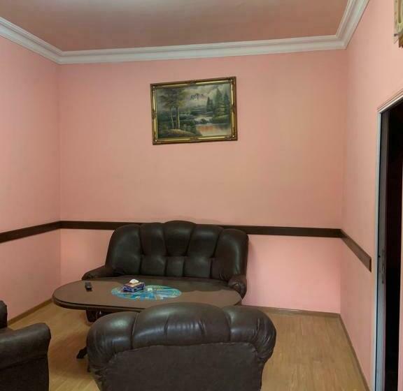 اتاق استاندارد, Tnak