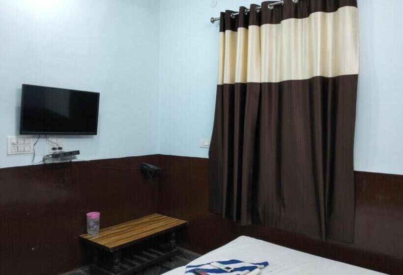 Номер Deluxe, Suresh Guest House & Hotel By Wb Inn