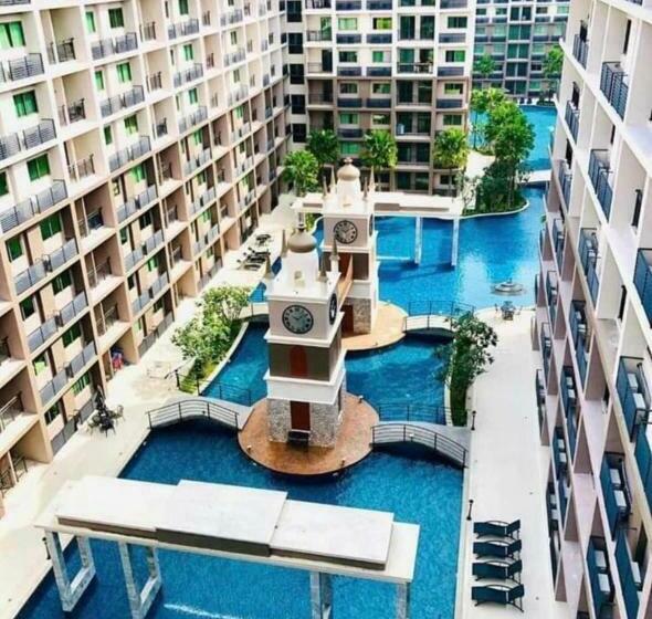 اتاق خانوادگی, Arcadia Continental Pattaya