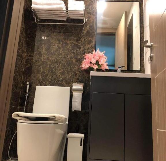 اتاق لوکس با بالکن, Arcadia Continental Pattaya